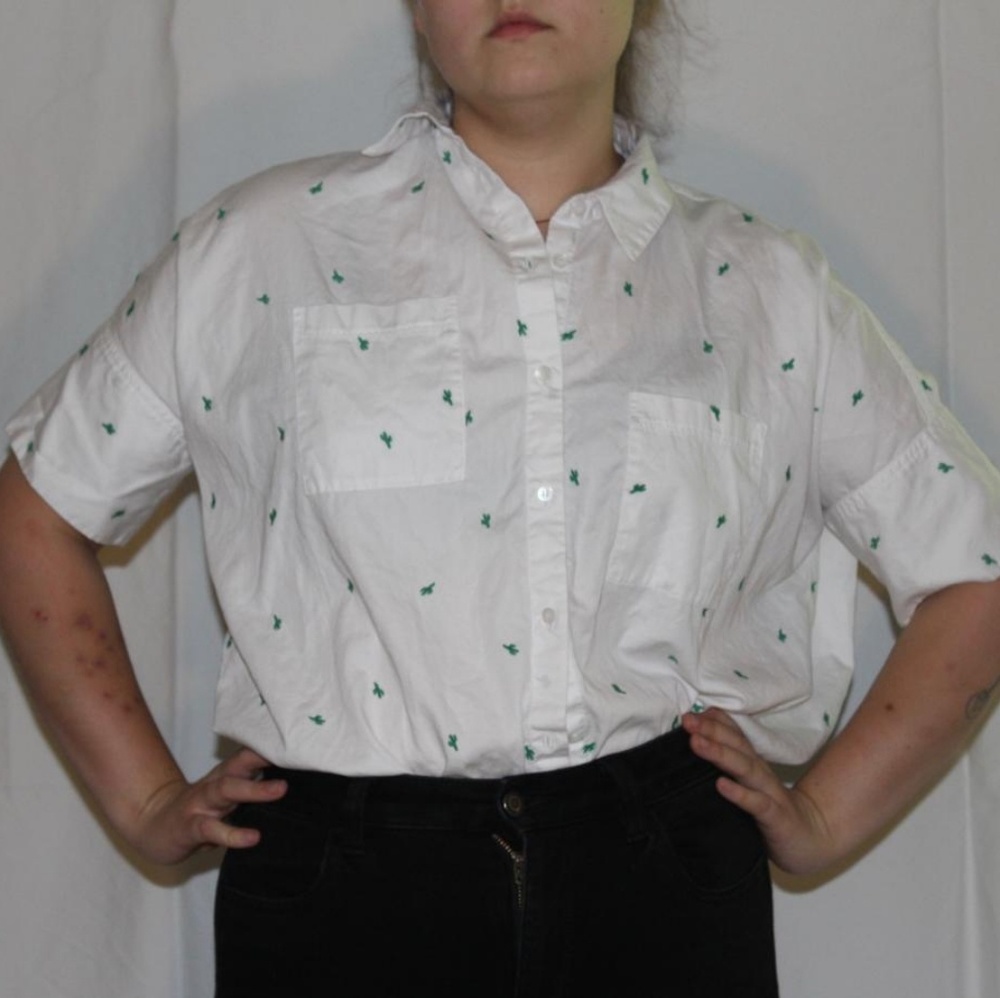 White button up tshirt with cactus prints